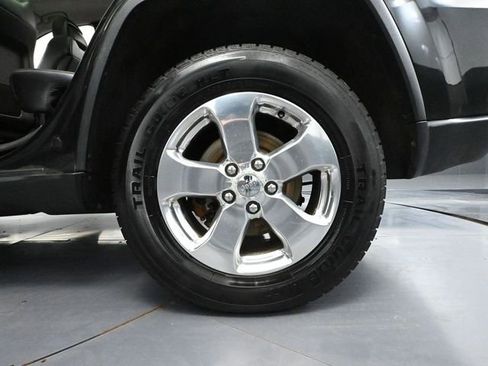 Used 2011 Jeep Grand Cherokee Limited image 11