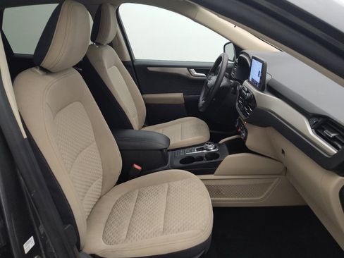 Used 2020 Ford Escape SE image 21