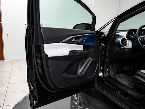 Used 2025 Chevrolet Equinox EV LT w/ Convenience Package FWD image 26