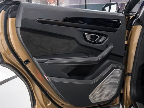 Used 2024 Lamborghini Urus S image 29