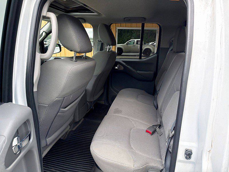 Used 2016 Nissan Frontier SV w/ SV Value Truck Package AWD/4WD image 16
