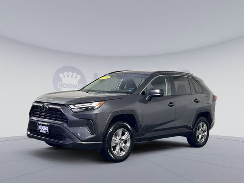 Used 2025 Toyota RAV4 LE image 1