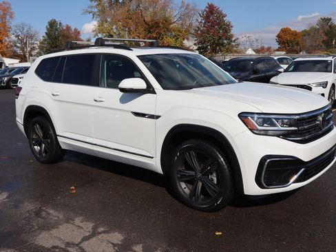 Used 2021 Volkswagen Atlas SE w/ Panoramic Sunroof Package image 3