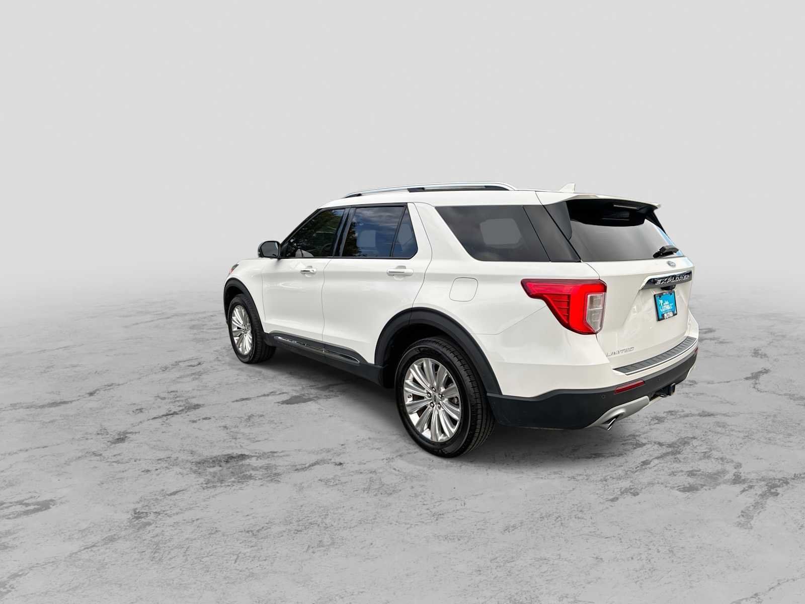 Used 2021 Ford Explorer Limited w/ Equipment Group 301A AWD/4WD image 6