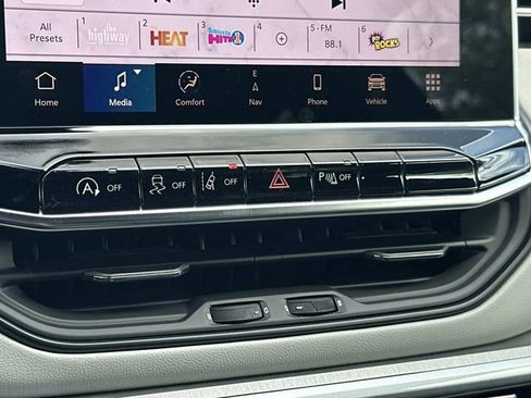 New 2026 Jeep Compass Limited image 19