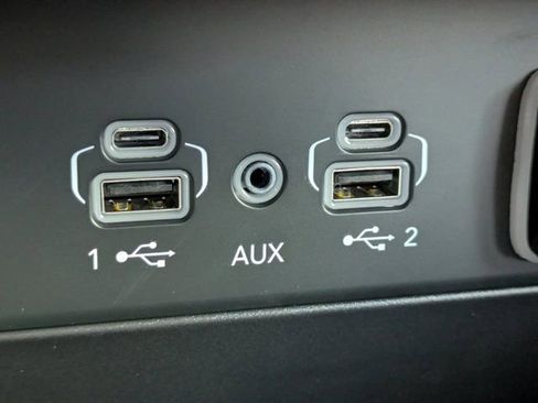 New 2025 Jeep Grand Cherokee Limited w/ Black Appearance Package image 20