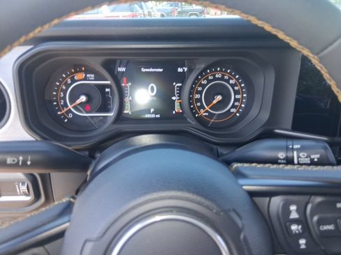 Used 2024 Jeep Wrangler Unlimited Sport AWD/4WD image 11