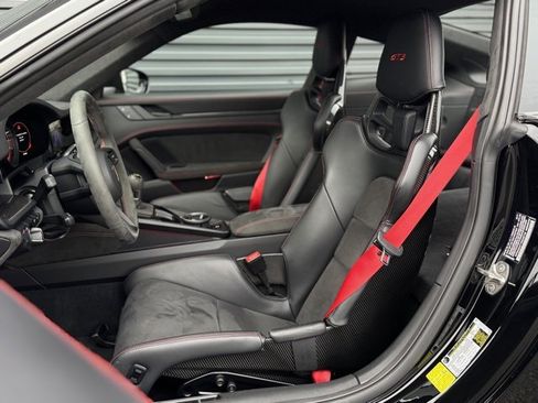 Certified 2022 Porsche 911 GT3 image 5