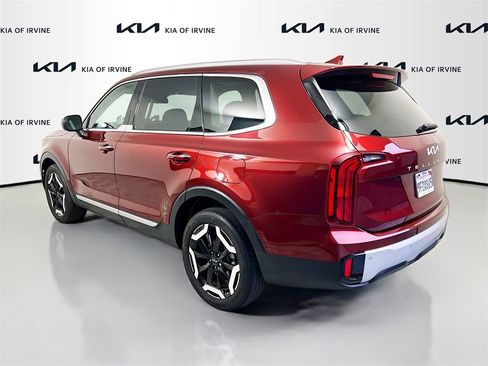 Used 2023 Kia Telluride S w/ S Sunroof Package image 6