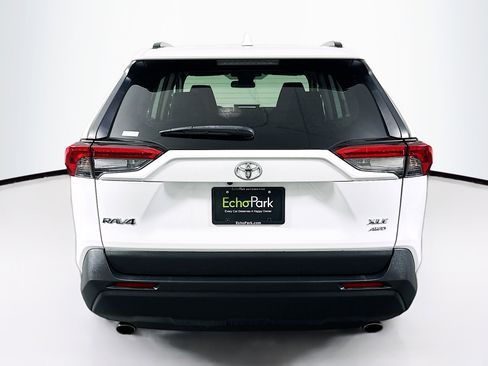 Used 2023 Toyota RAV4 XLE image 7