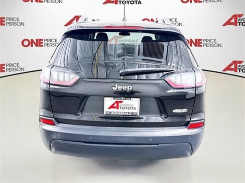 Used 2020 Jeep Cherokee Latitude Plus image 6