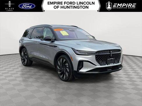 Used 2025 Lincoln Nautilus Reserve w/ Jet Appearance Package AWD/4WD image 1