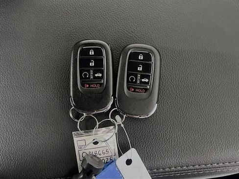 Used 2025 Honda Civic Sport image 33