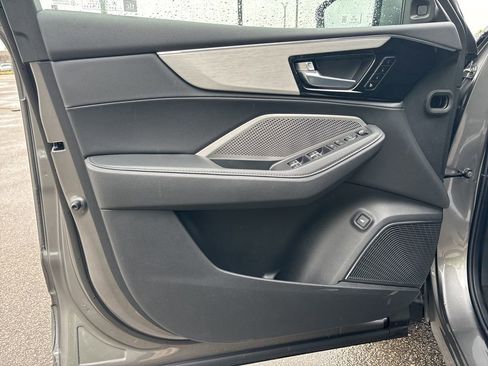 Used 2024 Acura MDX SH-AWD image 13