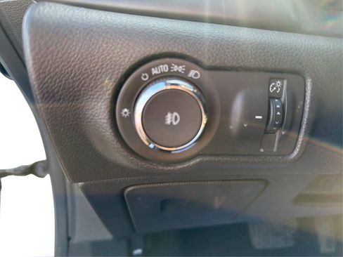 Used 2019 Buick Cascada Premium FWD image 15