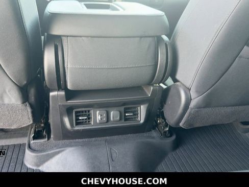 Certified 2020 Chevrolet Silverado 1500 LT w/ Texas Edition AWD/4WD image 26