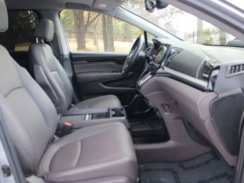 Certified 2024 Honda Odyssey Touring image 14