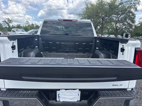 Used 2026 GMC Sierra 1500 SLT AWD/4WD image 13