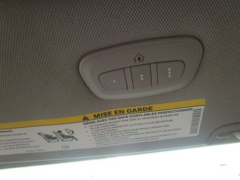 Used 2021 Chrysler Pacifica Touring-L image 37