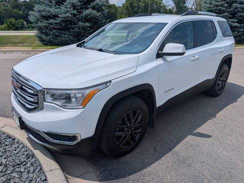 Used 2017 GMC Acadia SLT AWD/4WD image 5