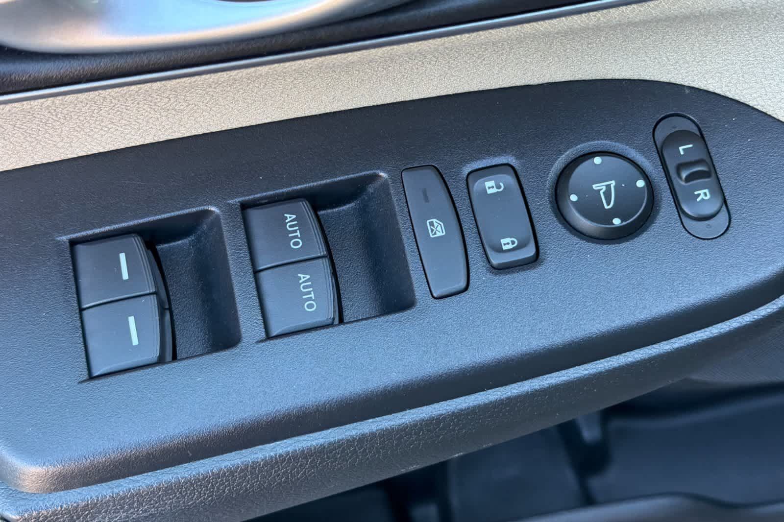 Used 2019 Honda CR-V EX image 15
