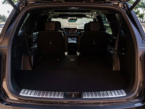 Used 2025 Hyundai Palisade Calligraphy image 6