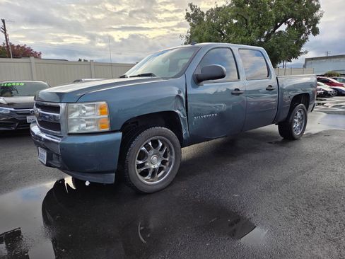 Used 2011 Chevrolet Silverado 1500 LS image 1