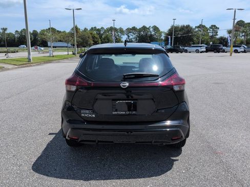 Used 2023 Nissan Kicks S FWD image 6