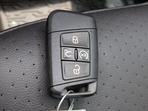 Used 2024 Volkswagen Jetta SE FWD image 30