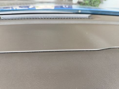 Used 2025 Nissan Sentra SV FWD image 14