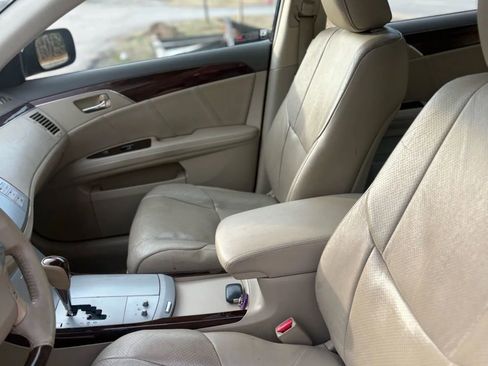 Used 2010 Toyota Avalon XLS image 40