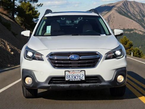 Used 2019 Subaru Outback 3.6R Limited image 3