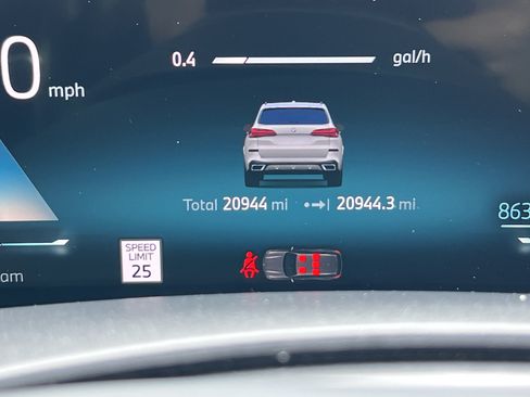Used 2024 BMW X5 sDrive40i w/ M Sport Package RWD image 22