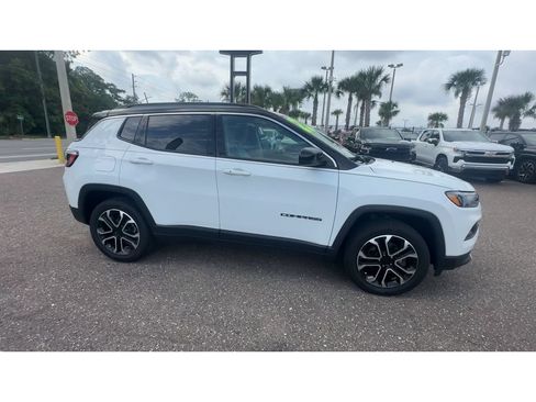 Used 2022 Jeep Compass Limited AWD/4WD image 9