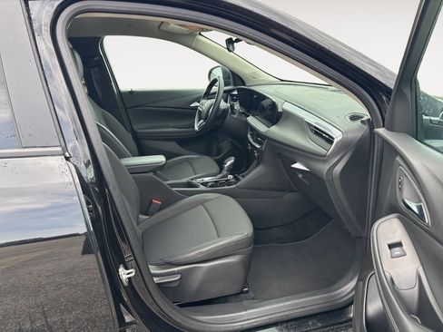 Used 2025 Buick Encore GX Preferred AWD/4WD image 18