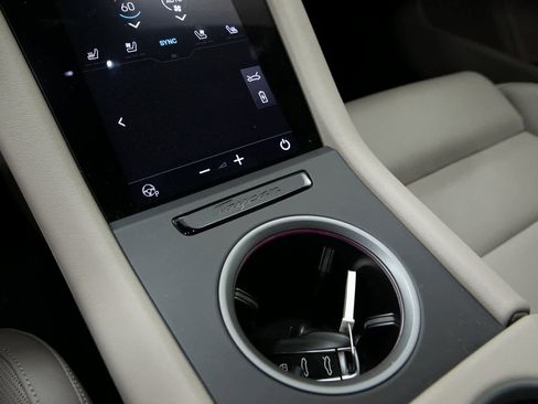 Certified 2025 Porsche Taycan image 23