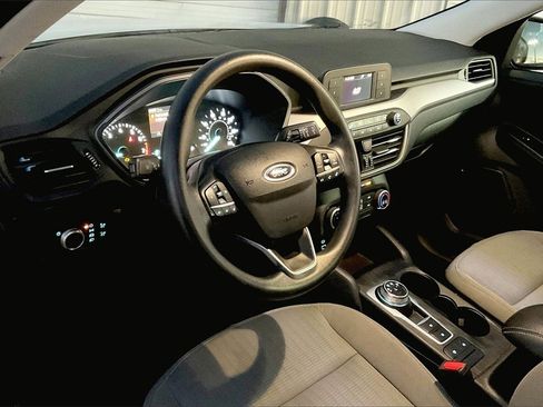 Used 2022 Ford Escape S image 12