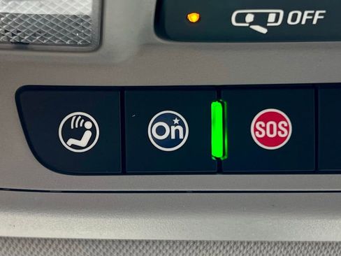 Used 2022 GMC Acadia SLE image 30