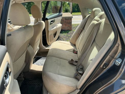 Used 2014 Nissan Altima 2.5 SV FWD image 10