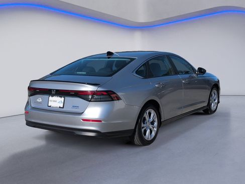 Used 2023 Honda Accord Sport image 5