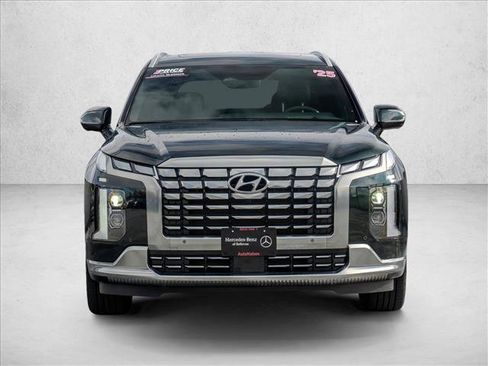 Used 2025 Hyundai Palisade Calligraphy image 3