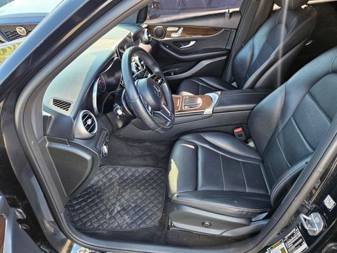 Used 2020 Mercedes-Benz GLC 300 4MATIC image 16