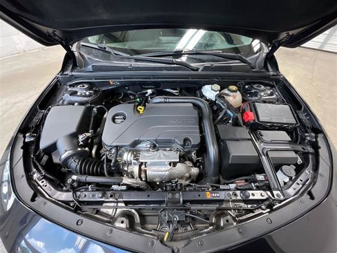 Used 2023 Chevrolet Malibu LT FWD image 32
