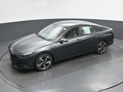 Used 2023 Hyundai Elantra SEL w/ Convenience Package FWD image 36