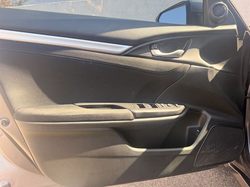 Used 2019 Honda Civic EX image 10