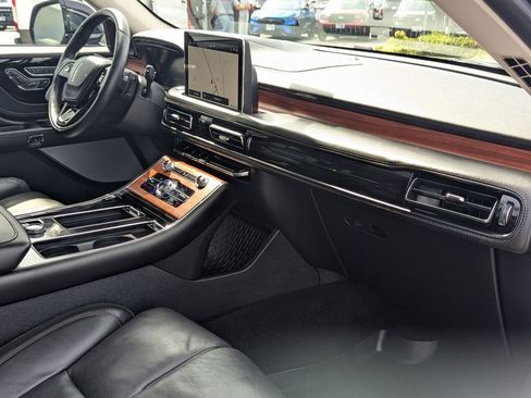 Used 2020 Lincoln Aviator Reserve w/ Equipment Group 202A AWD/4WD image 29