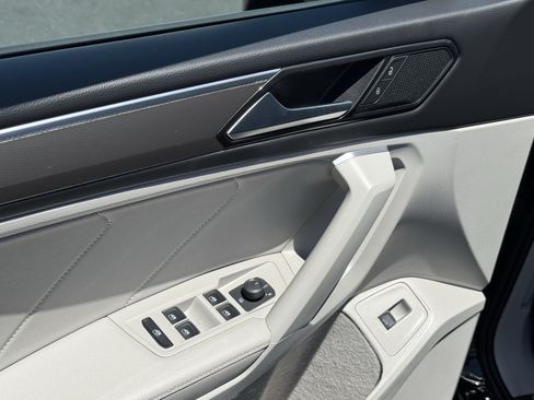 Certified 2024 Volkswagen Tiguan SE R-Line AWD/4WD image 15