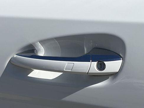 Used 2017 Mercedes-Benz GLS 450 4MATIC image 35