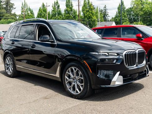 Used 2023 BMW X7 xDrive40i AWD/4WD image 1