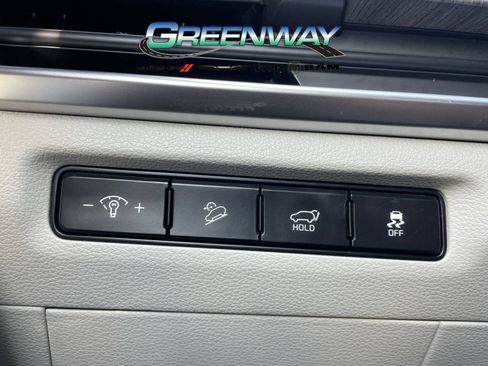 Used 2024 Kia Telluride EX w/ EX Captain's Chair Package FWD image 27